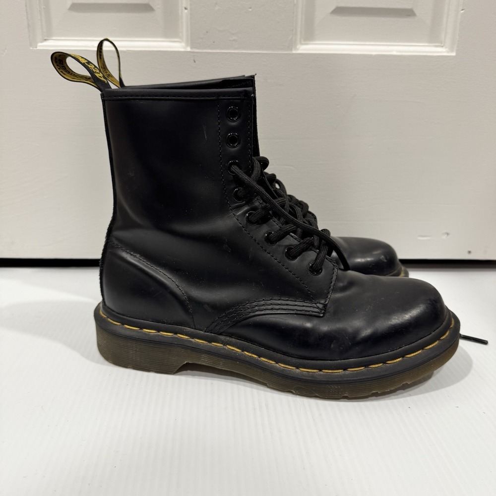 Dr Martens 1460 W Womens 7 Black Leather 8 Eye Lace Up Combat Boots Grunge